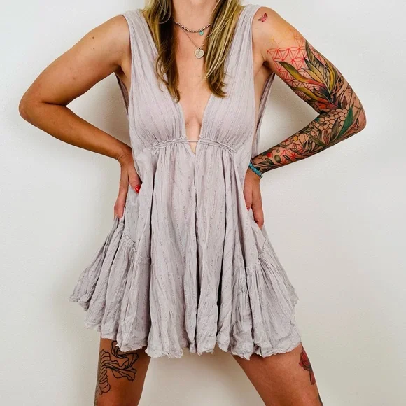 Free People Beach Emma Louise Mini
Lavender dress slip - Picture 4 of 8